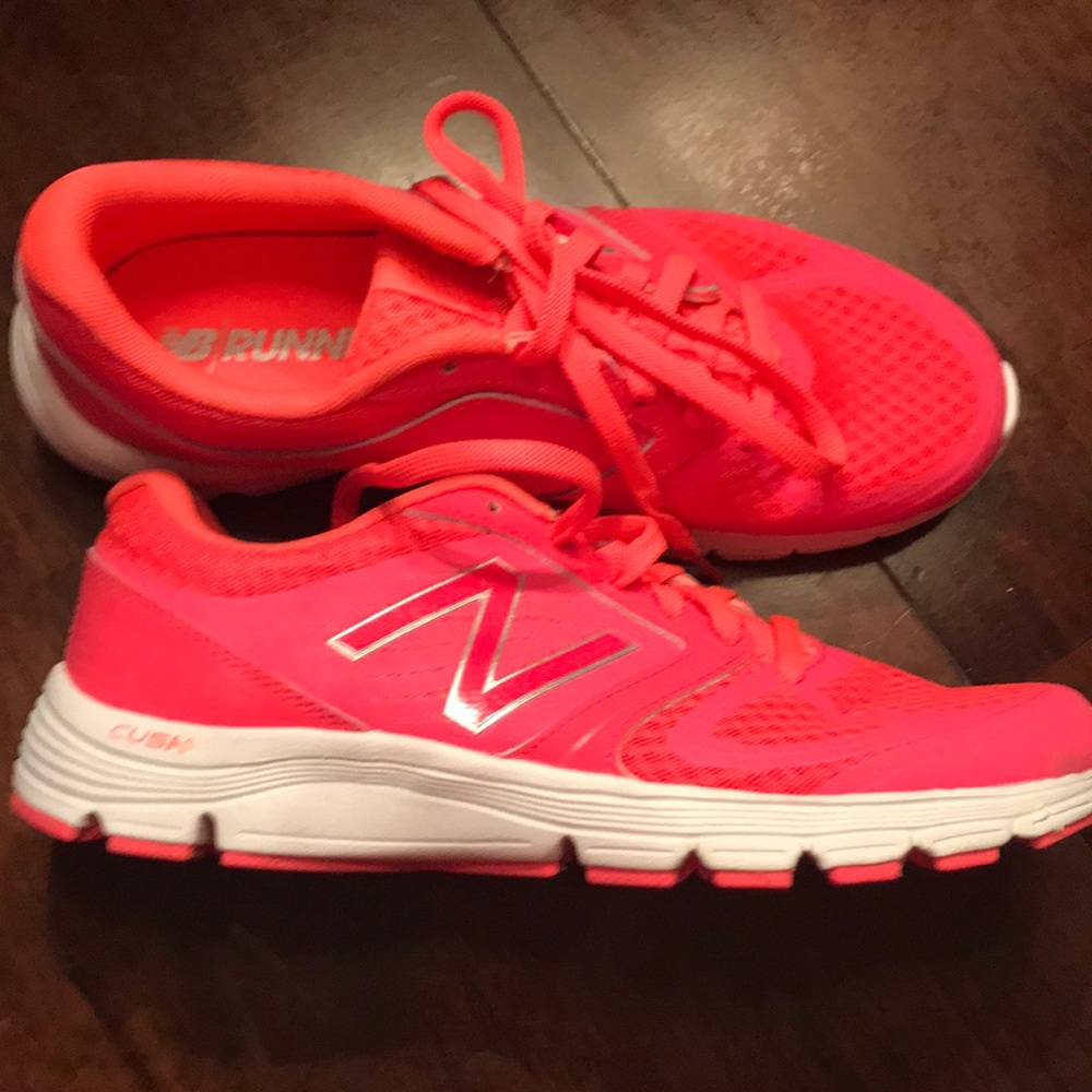 Ladies New Balance shoes